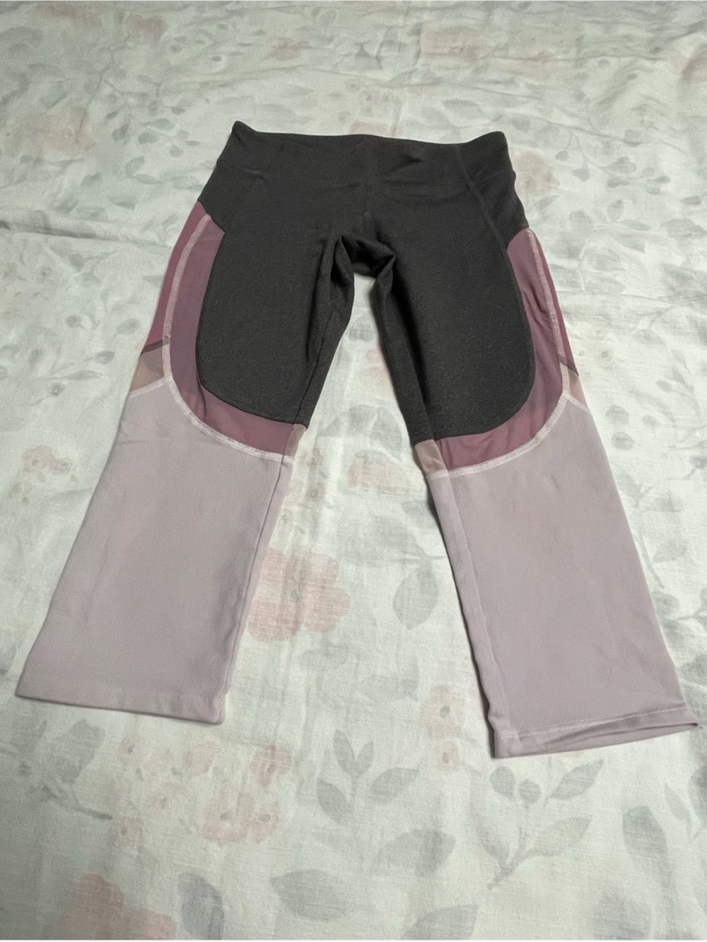 Alo Cropped Leggings
